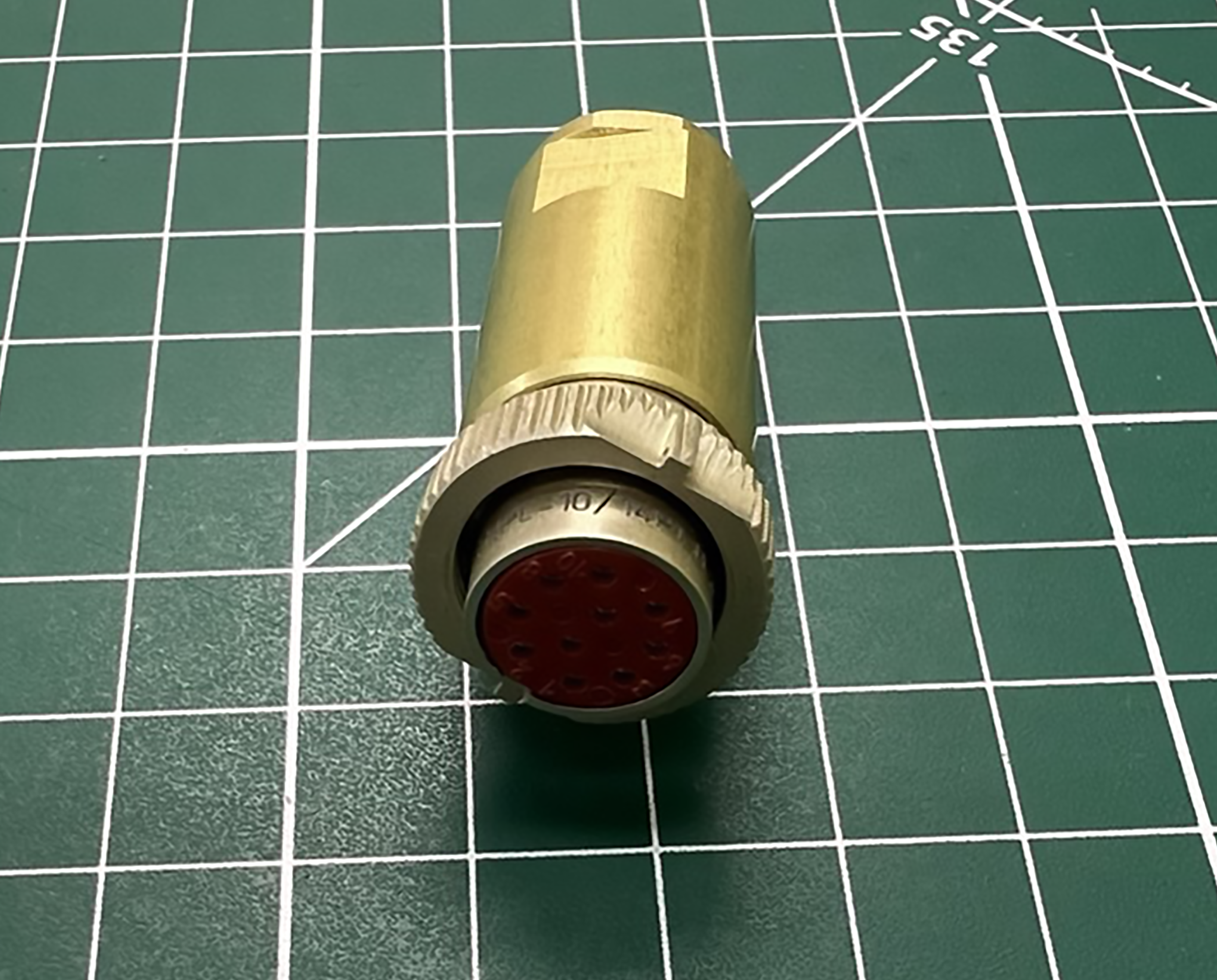 ЦРС-10/14Р1-В Розетка с кожухом